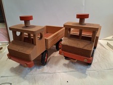 2 Holz LKW aus DDR Prod.