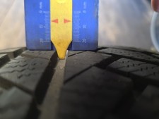 Gut Erhaltene Winterreifen mit Felgen Continental 225/50 R17 HXL für Audi ;