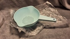 Tupperware Goldregen rechts- und linkshänder Sieb in hellblau "Rarität"