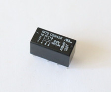 25 x Kleinsignal-Relais/ KfZ-Relais - MT2-C93425 - 24 V - 2 A - DPDT - NEU