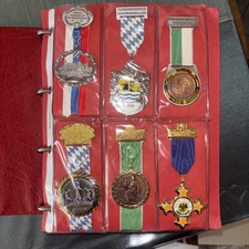  Volksmarschmedallien / Orden