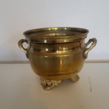 Schöner alter Blumenübertopf