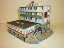 Faller H0 B- 928 Stadthaus Bank - Bürogebäude mit Licht für Modelleisenbahn 