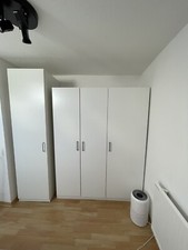 Kleiderschrank - ,