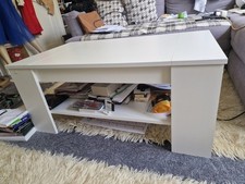 Weisser Couchtisch
