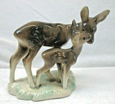 Rehkitz Ricke auf Sockel