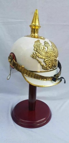 Deutscher weißer pickelhaube - deutscher,