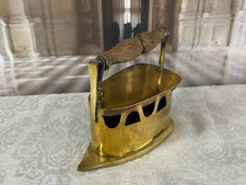 Antikes Bügeleisen aus Kupfer