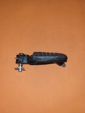 KTM DUKE 125 Fussraste vorn rechts ( Ez.24.06.2021 ) 93003141033