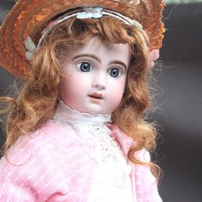 Antikes Puppenkleid mit Jake &