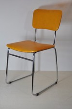 zierlicher Drahtstuhl orange