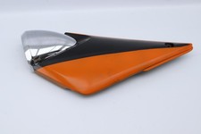 Linke Seitenverkleidung SUZUKI