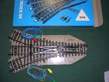 1 x  Dreiwegeweiche  Märklin  M - Gleis 5214  OVP