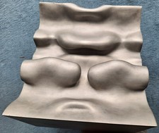 Wilhelm Loth museale Skulptur Relieftorso Biggi 1971 Monogramm und nummeriert