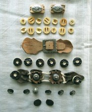 30 TRACHTENKNÖPFE - CHARIVARI - HORN - METALL - KUNSTSTOFF