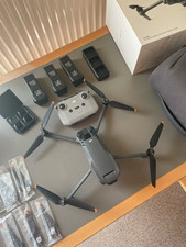 Drone DJI Mavic 3 Fly More Combo mit Controller (Hervorragender Zustand)