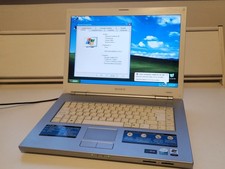 Retro windows laptop - windows, xp