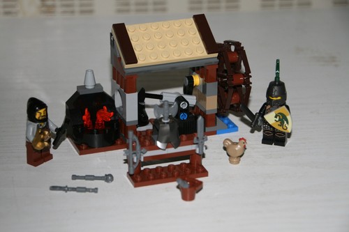 Lego 6918 blacksmith attack - lego,
