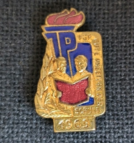 Abzeichen ddr für gute - abzeichen,