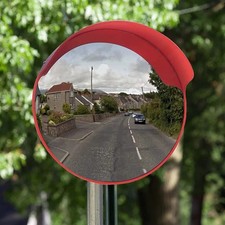 Konvexer Verkehrsspiegel