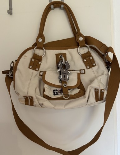 Ggl george gina lucy - gina,