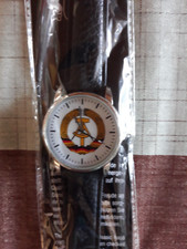 Armbanduhr mit DDR-Emblem