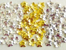 50 Perlenkappen Blumen 6mm