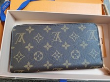 Louis Vuitton Zippy