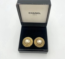 Chanel Perlen Ohrringe Gold