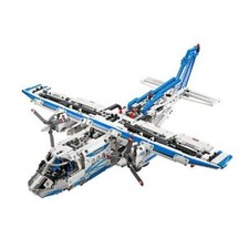 LEGO TECHNIC: motorisiertes Frachtflugzeug (42025)