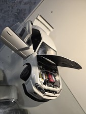 Nissan Skyline Gtr  R 34  1:18 Autoart Weiss