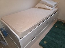 Stauraumbett, Massivholz (weiß) inkl. Lattenrost und Matratze (90 x 200)