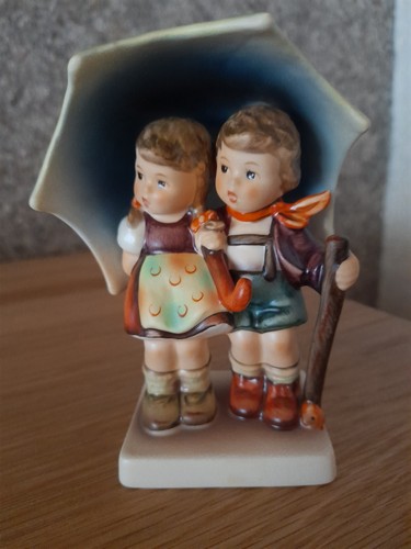 Hummelfigur göbel unter - ",