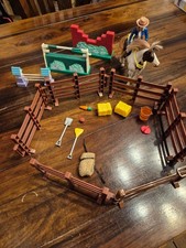 Spielzeug Reiterin mit Pferd