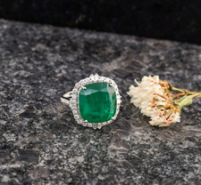 10.79 Gesamt Karat Gewicht