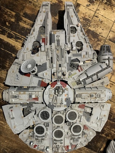 Millenium falcon lego - , ucs