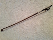 Alter sehr guter Cellobogen