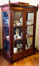 Biedermeier Vitrine, 3-Seiten verglast, Mahagoni, um 1850, Originalzustand