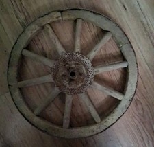 Antikes Wagenrad Holzrad