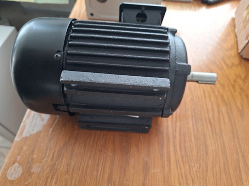 Motor elektromotor 220 - motor,