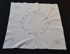 80 x 80 cm: Mitteldecke