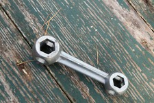 PRÄMETA  Knochen antiker