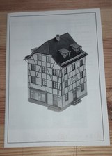 Plastoy 1696010E HO Stadthaus Apotheke Gebäude Bausatz  Modelleisenbahn Zubehör 