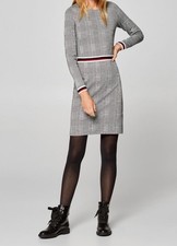 Schöne Damen Etuikleid