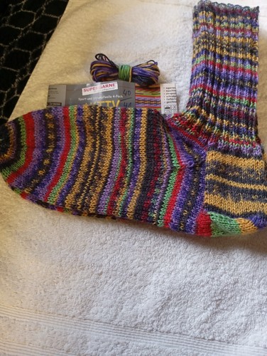 Handgestrickte wollsocken - handgestrickte,