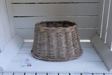 Ovaler Lampenschirm aus Rattan