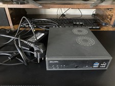 Shuttle XPC slim DH110 |