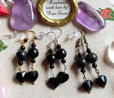 Schlichte HERZ-Ohrringe SCHWARZER OBSIDIAN Valentinstag Geburtsstein STEINBOCK
