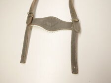 Lederhose Hosenträger neuwertig grau Latz Hirsch Prägung für Kleinkind L: 52 cm