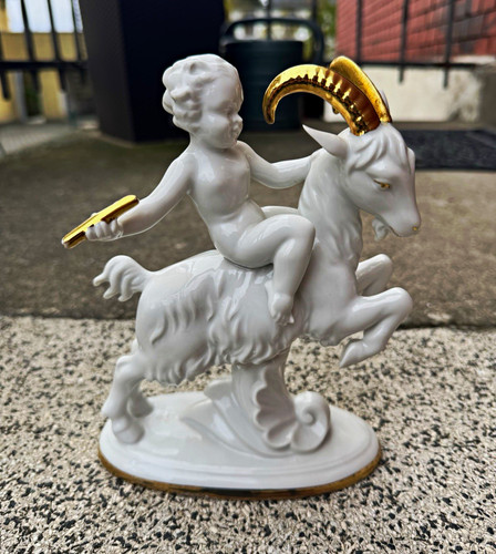 Porzellan skulptur putto - porzellan,